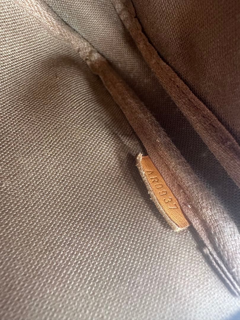 ルイヴィトン　モノグラム　ポシェットアクセソワール　旧型　AR0937 社外補修