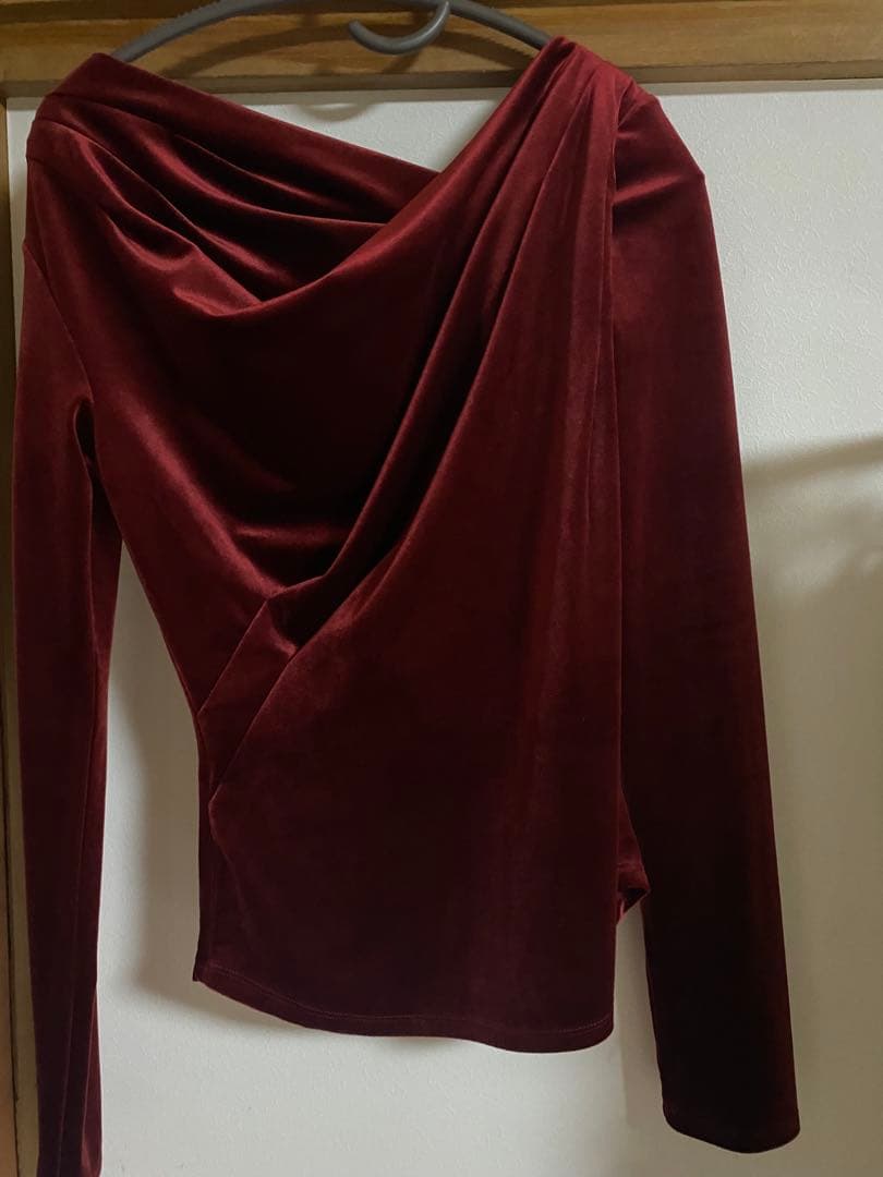 poláura バーガンディ ベロア ドレープトップス M