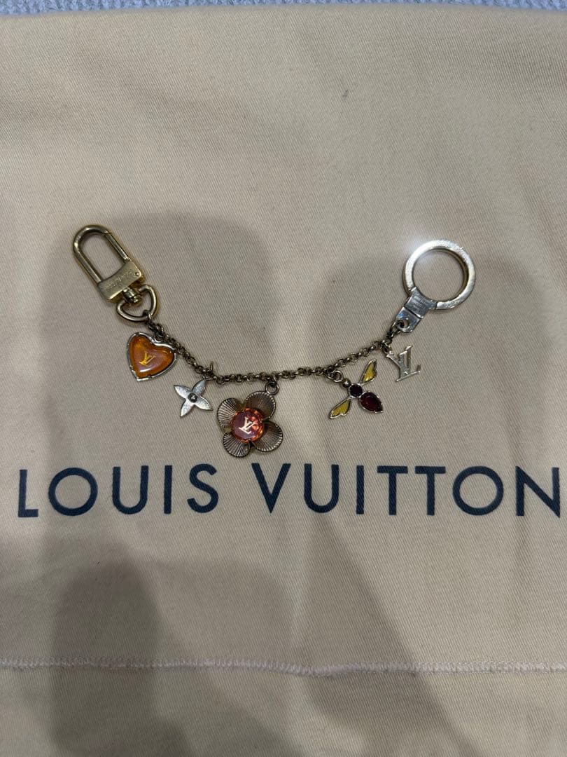LOUIS VUITTON チャーム付きキーホルダー バッグチャーム