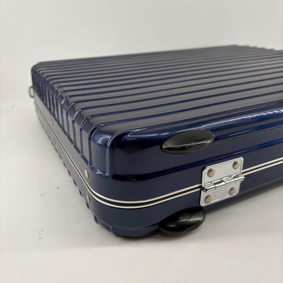 美品 リモワ アタッシュケース リンボ 紺 ポリカーボネート