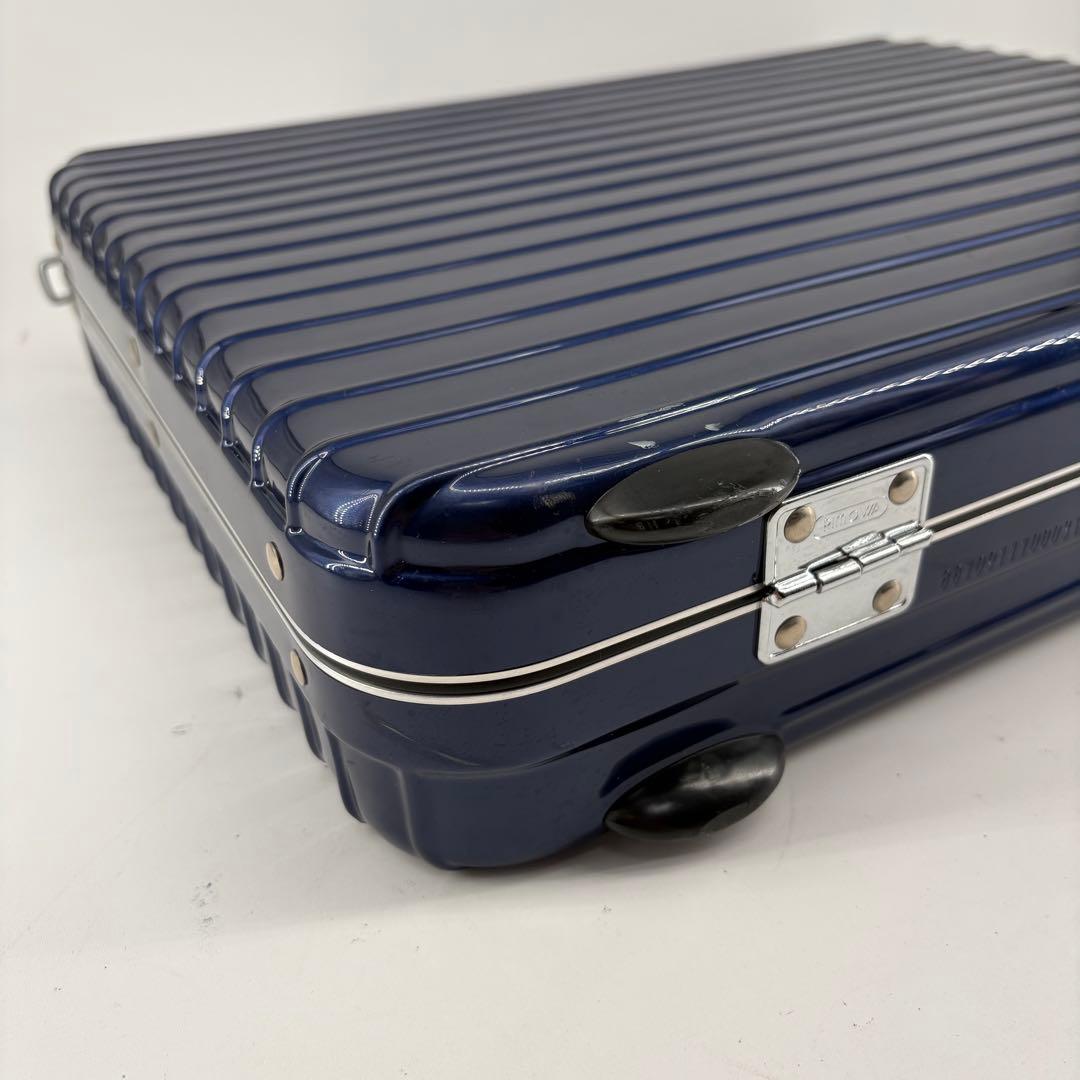 美品 リモワ アタッシュケース リンボ 紺 ポリカーボネート