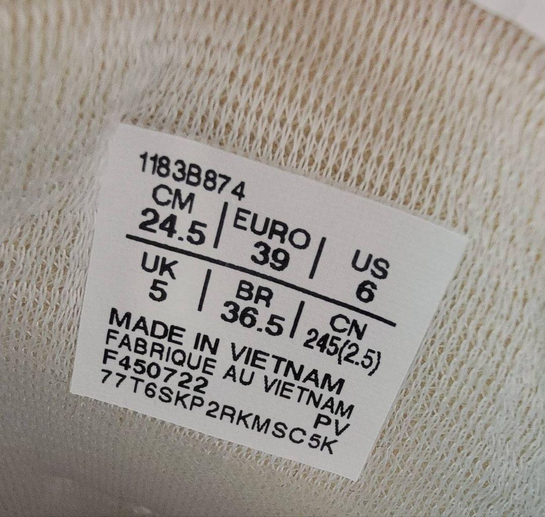 オニツカタイガー デレシティ ホワイト/オレンジ 24.5cm