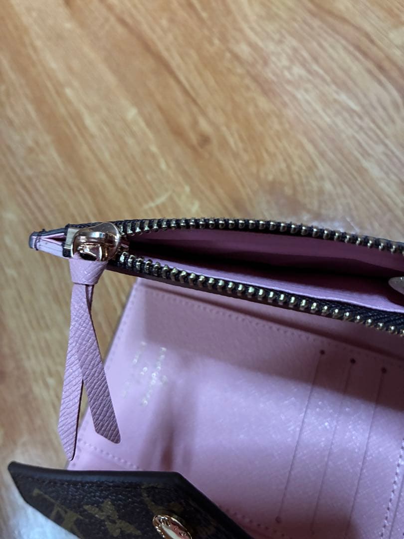 tenderhope☆『未使用』ルイヴィトンモノグラム柄二つ折り財布