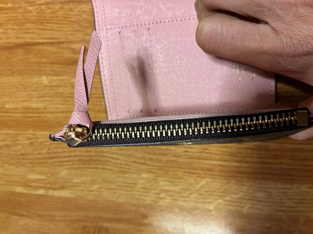 tenderhope☆『未使用』ルイヴィトンモノグラム柄二つ折り財布