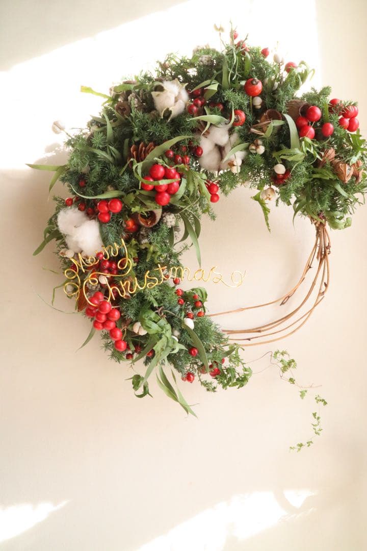 『再販』モミと針葉樹が香る国産山帰来の三日月christmaswreath*↟⍋