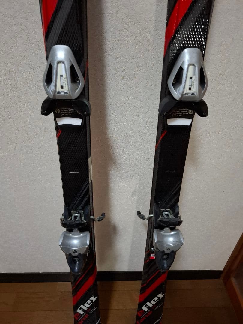 美品 elan eFlex スキー 板 ブラック/レッド