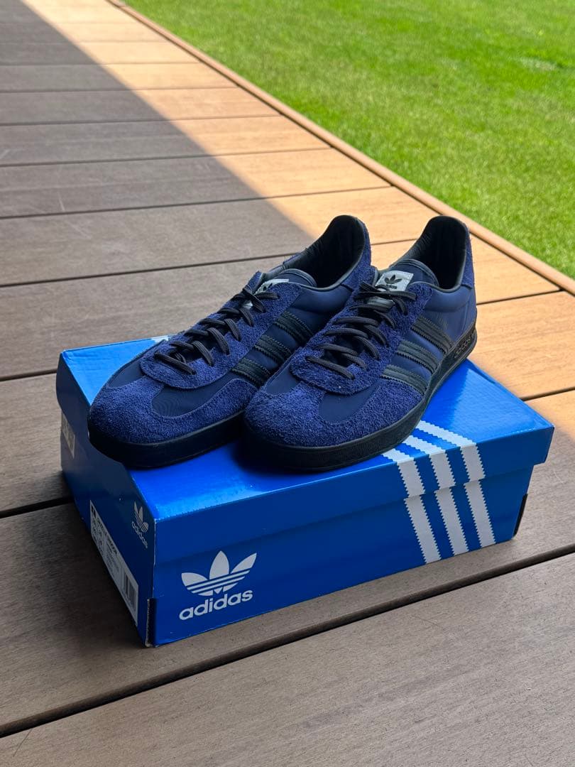 【極美品】adidas GazzeleIndoor hikari shibata