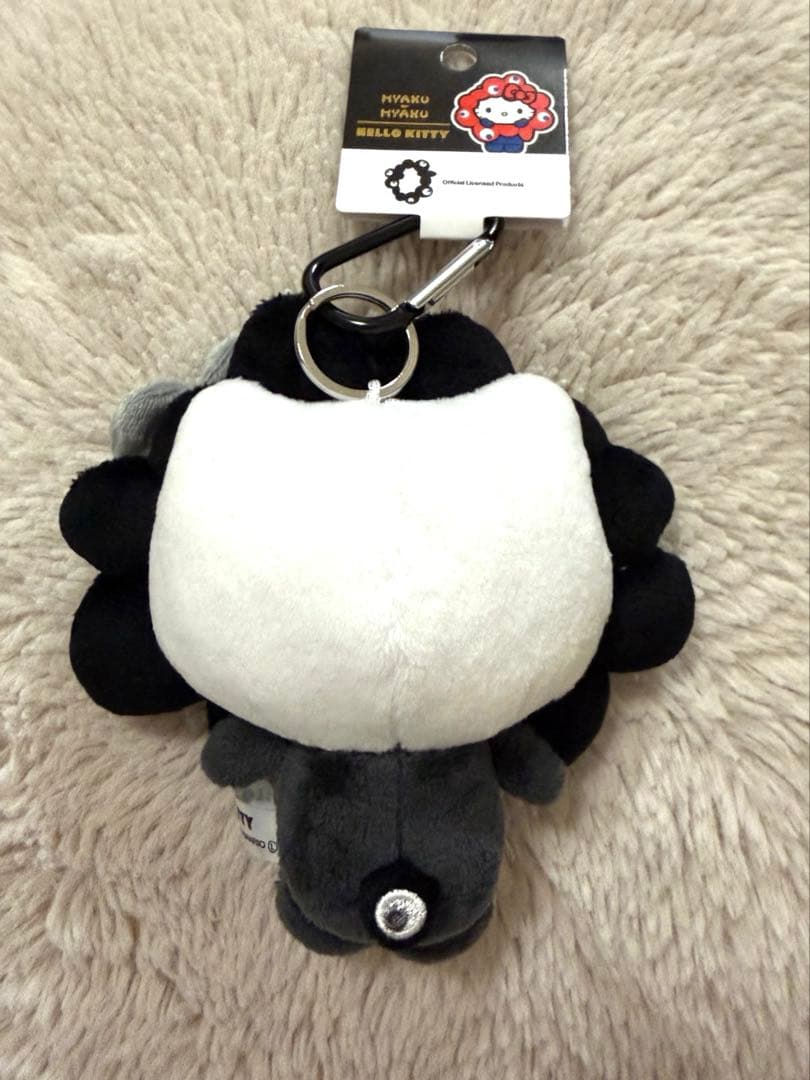 サンリオキャラクターズ ミャクミャクなりきりぬいぐるみ ブラック ハローキティ