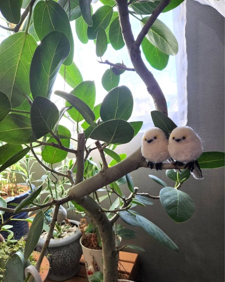 シマエナガ　１羽　ポンポン　ダルマ毛糸