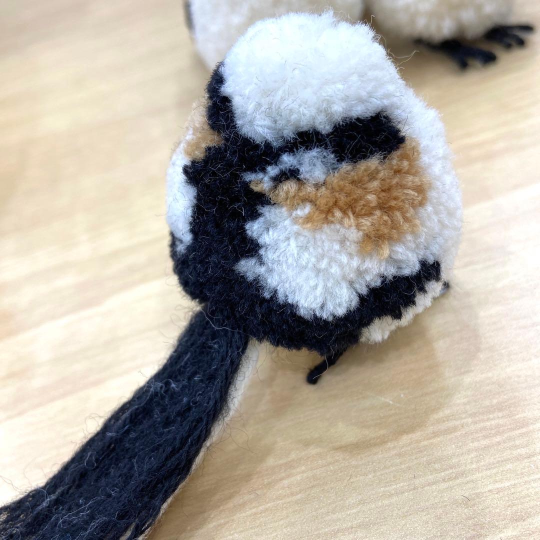 シマエナガ　１羽　ポンポン　ダルマ毛糸