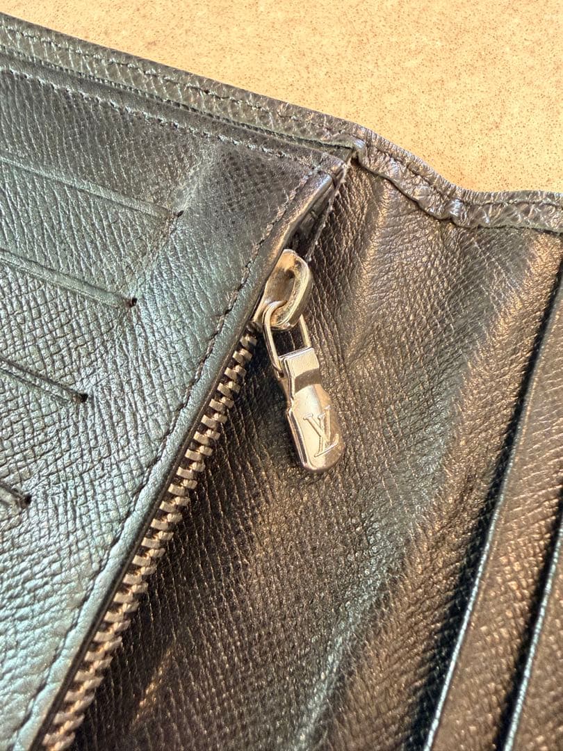 ルイヴィトン　タイガ　長財布