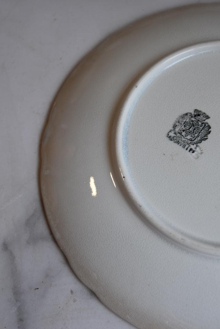 2枚組バドンヴィレー　花レリーフいっぱい　さくらんぼうの皿　フランスアンティーク