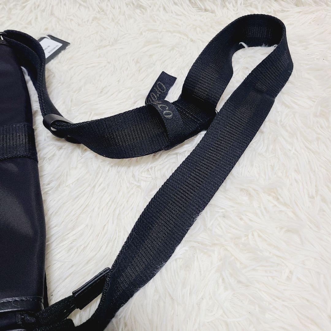 【新品未使用】オロビアンコ　メッセンジャーバッグ　ナイロン　レザー　ロゴプレート