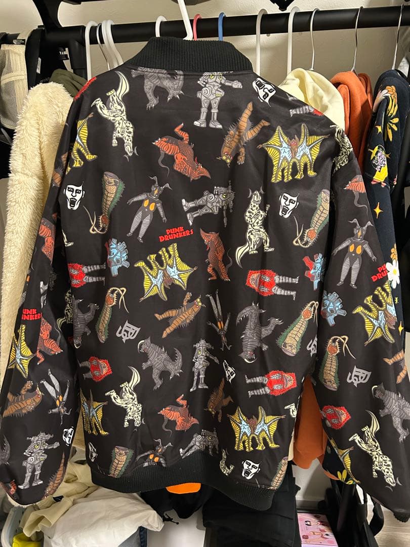 パンクドランカーズレッドキングスカジャン、 リバーシブル