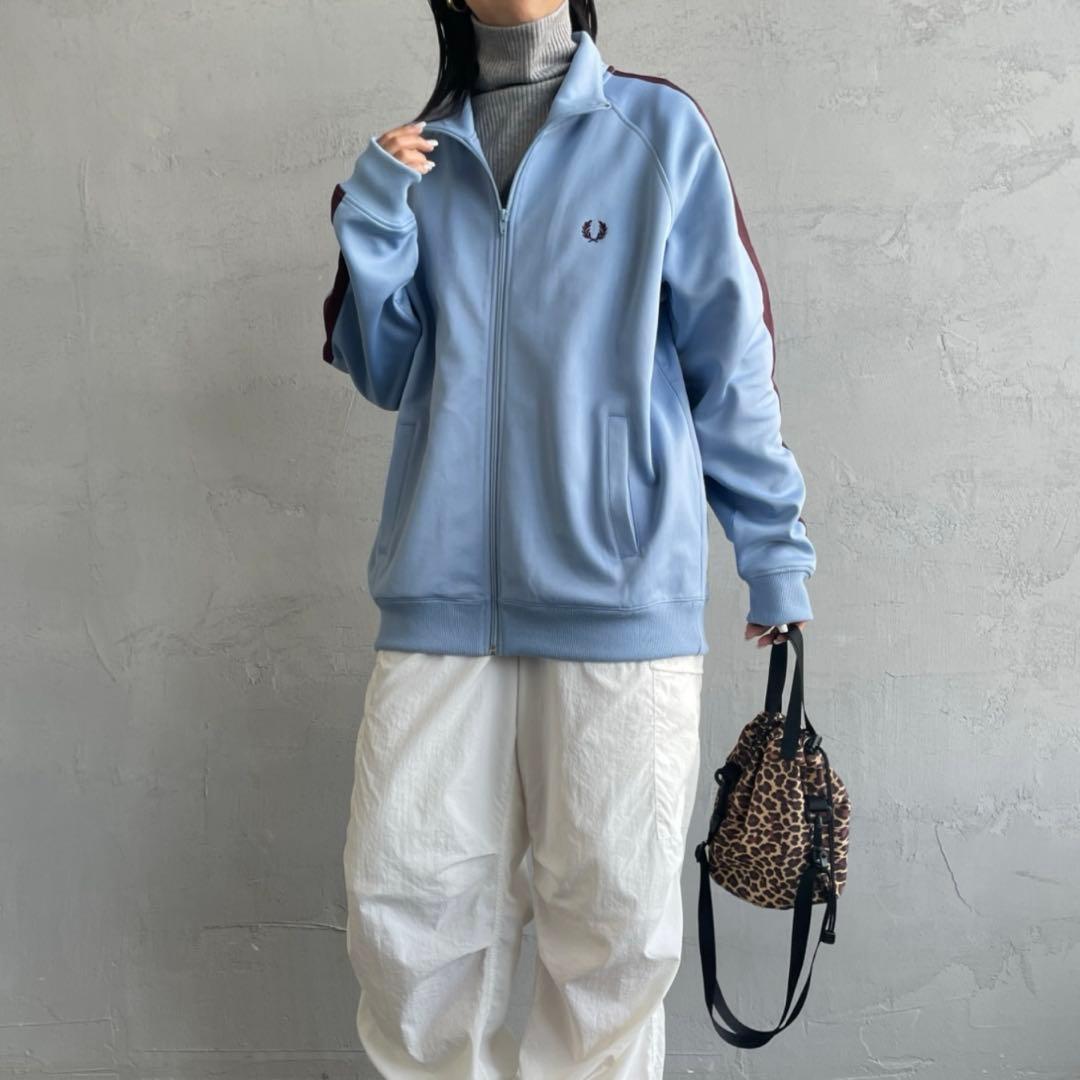 【最終値下げ】FRED PERRY配色ライン トラックジャケット サックス M