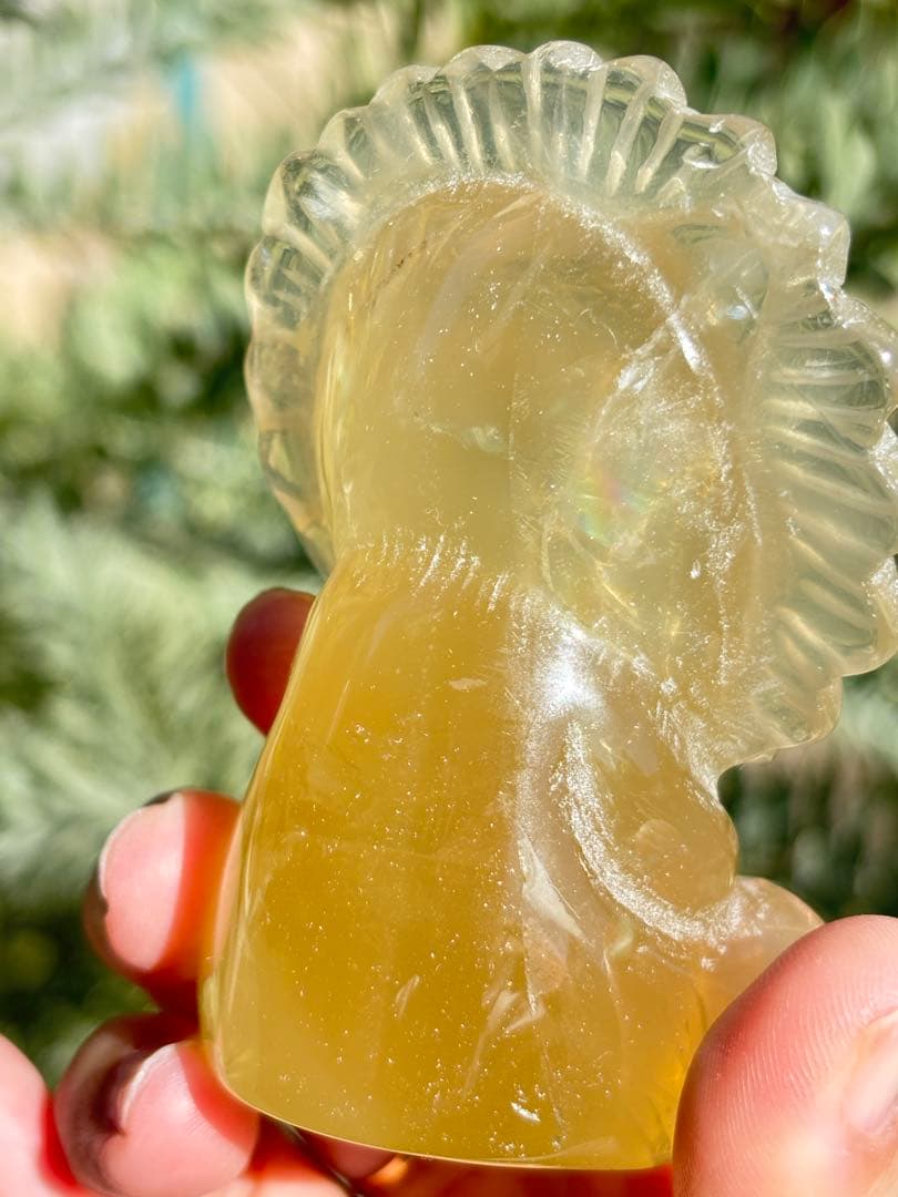 天然ナチュラルシトリン　非加熱　後ろにビックレインボー　ライオン　高品質