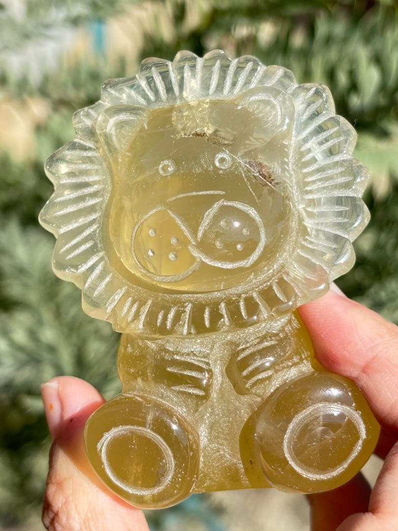 天然ナチュラルシトリン　非加熱　後ろにビックレインボー　ライオン　高品質