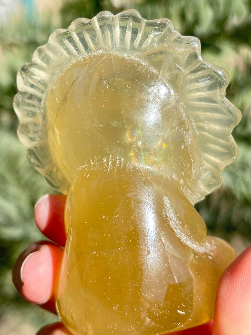 天然ナチュラルシトリン　非加熱　後ろにビックレインボー　ライオン　高品質