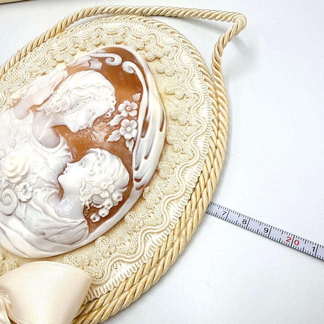 CAMEO カメオ イタリー シェルカメオ 大判 3姉妹 展示品 高級 彫刻品