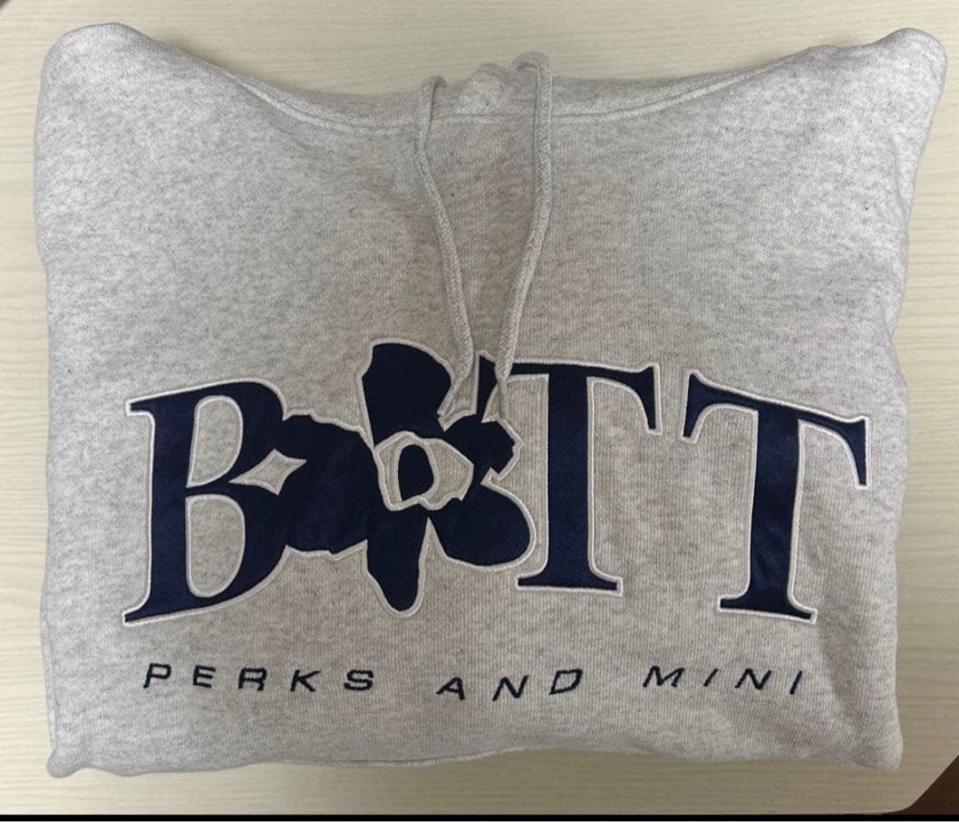 BOTT PERKS AND MINI グレー フード付きパーカー