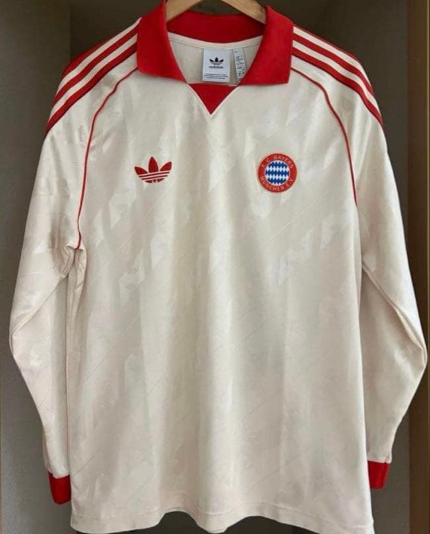 FCバイエルン adidas ロングスリーブジャージ　LFSTLR ジャージ