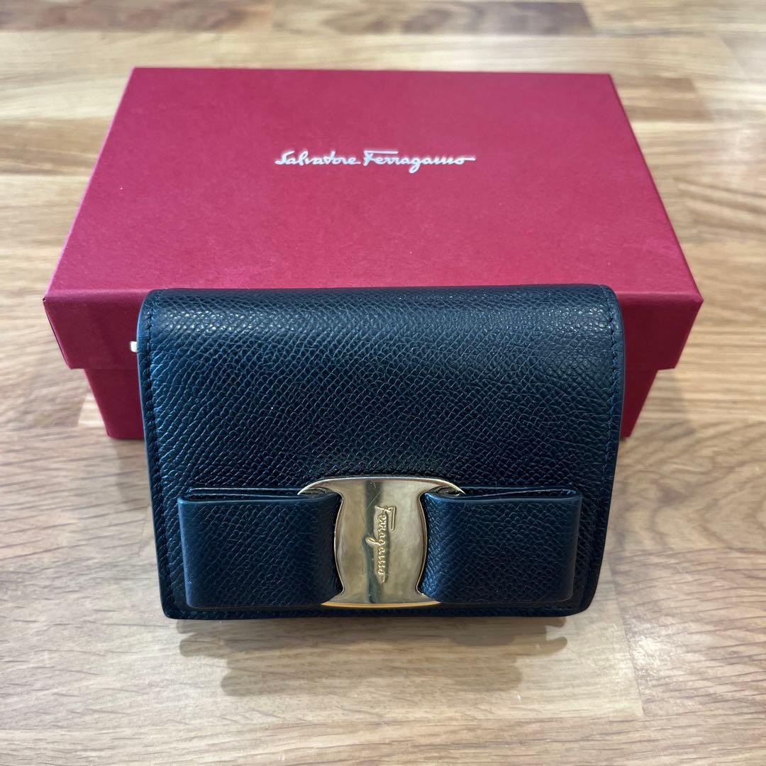 フェラガモ⭐︎財布　22 D515