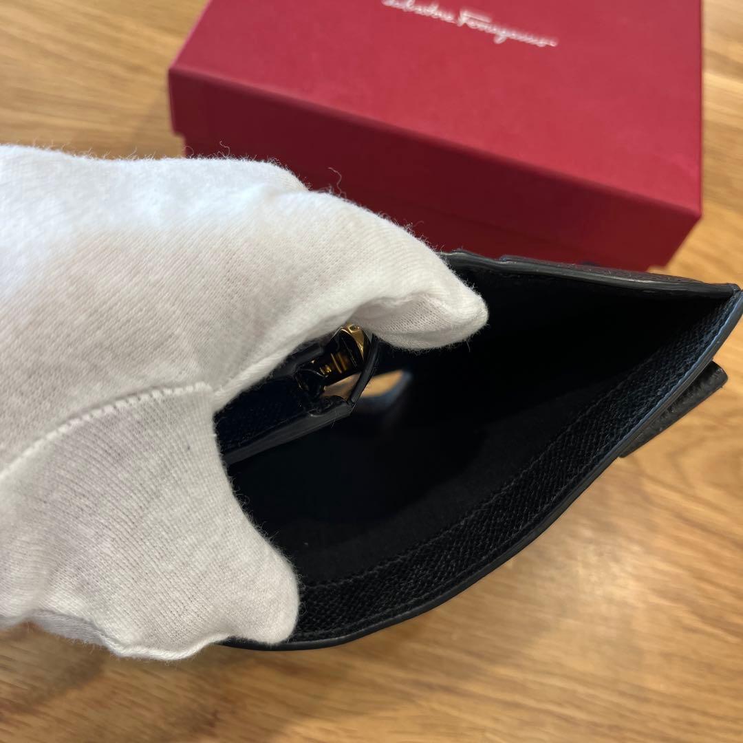 フェラガモ⭐︎財布　22 D515