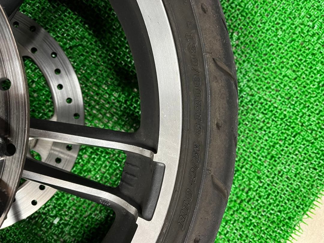 ハーレー　ツーリング　ロードグライド 　純正フロントホイール　19インチ