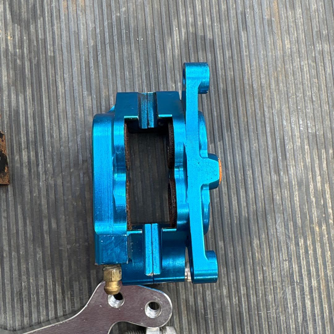 BMF JOG系 ４ＰTキャリパー