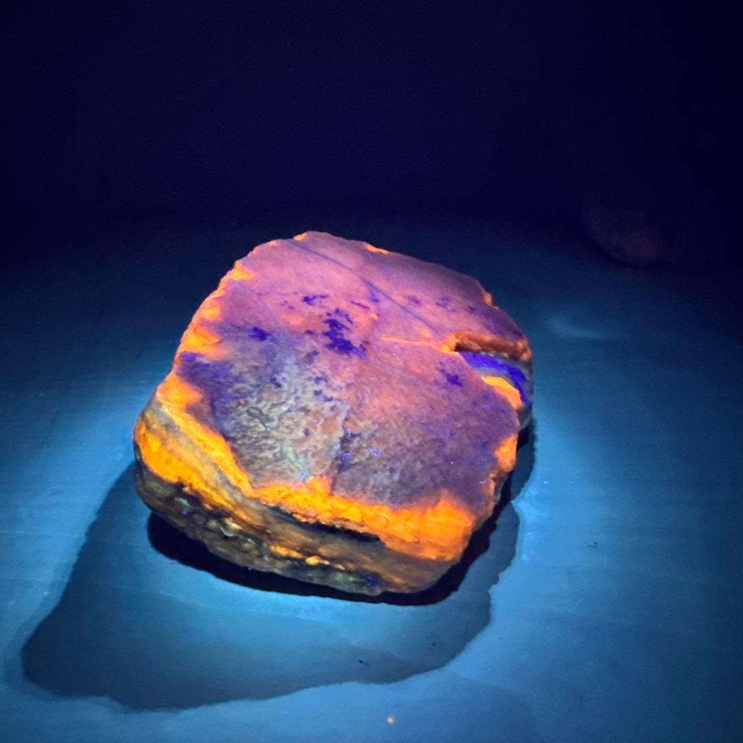 北海道石　然別オパール　蛍光オパール632ｇ