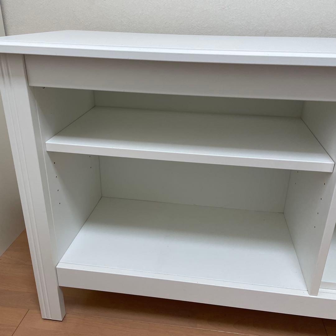 IKEA テレビ台 色‥ホワイト 縦６３センチ 奥行き３７センチ 横１２１センチ