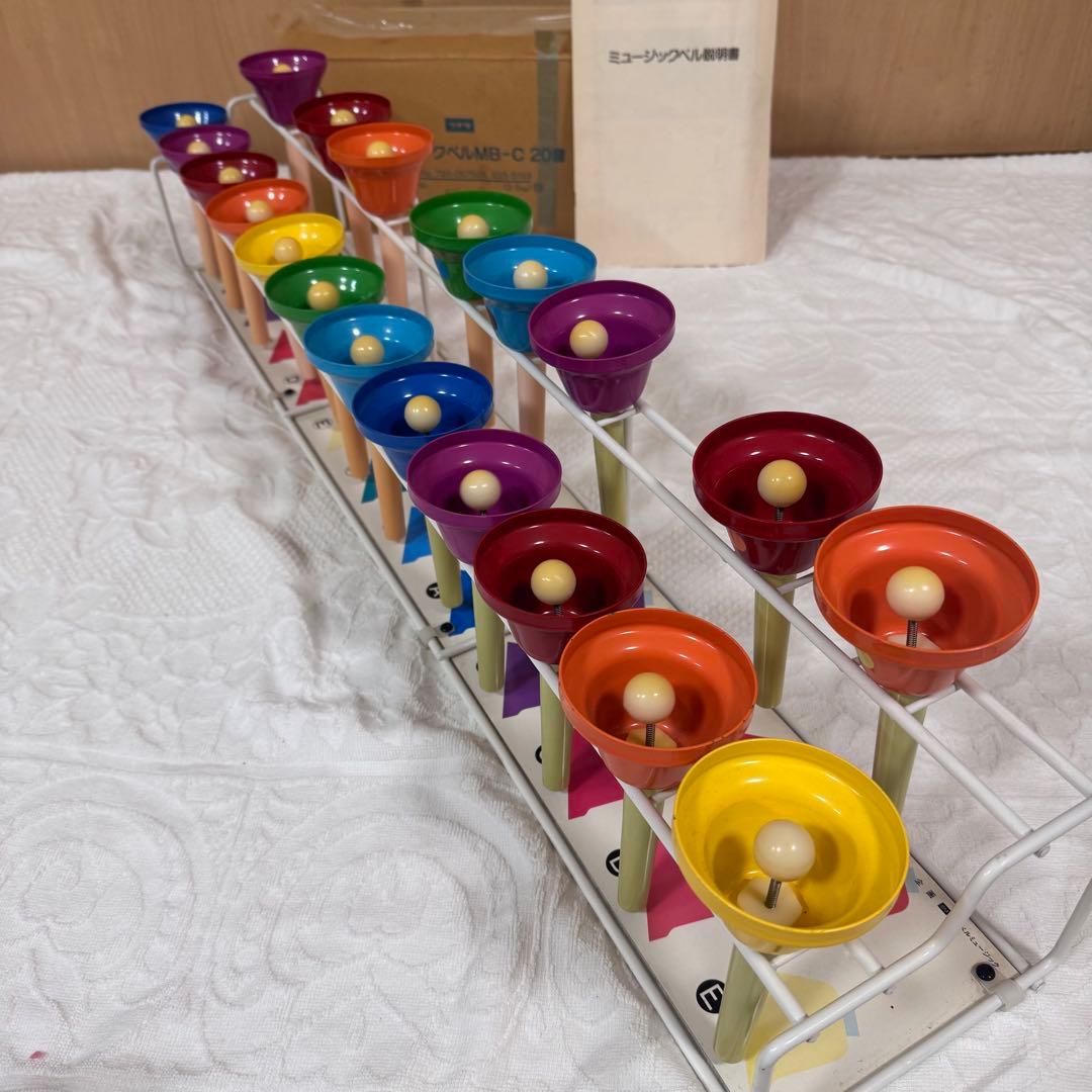 盆休み限定セール☆ウチダ ハンドベル ミュージックベル 20音 専用スタンド付き