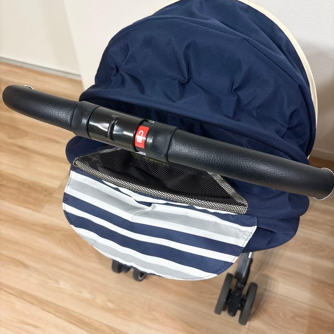 ✨美品✨ アップリカ ラクーナ ソファークッション オート4輪 対面式 送料無料