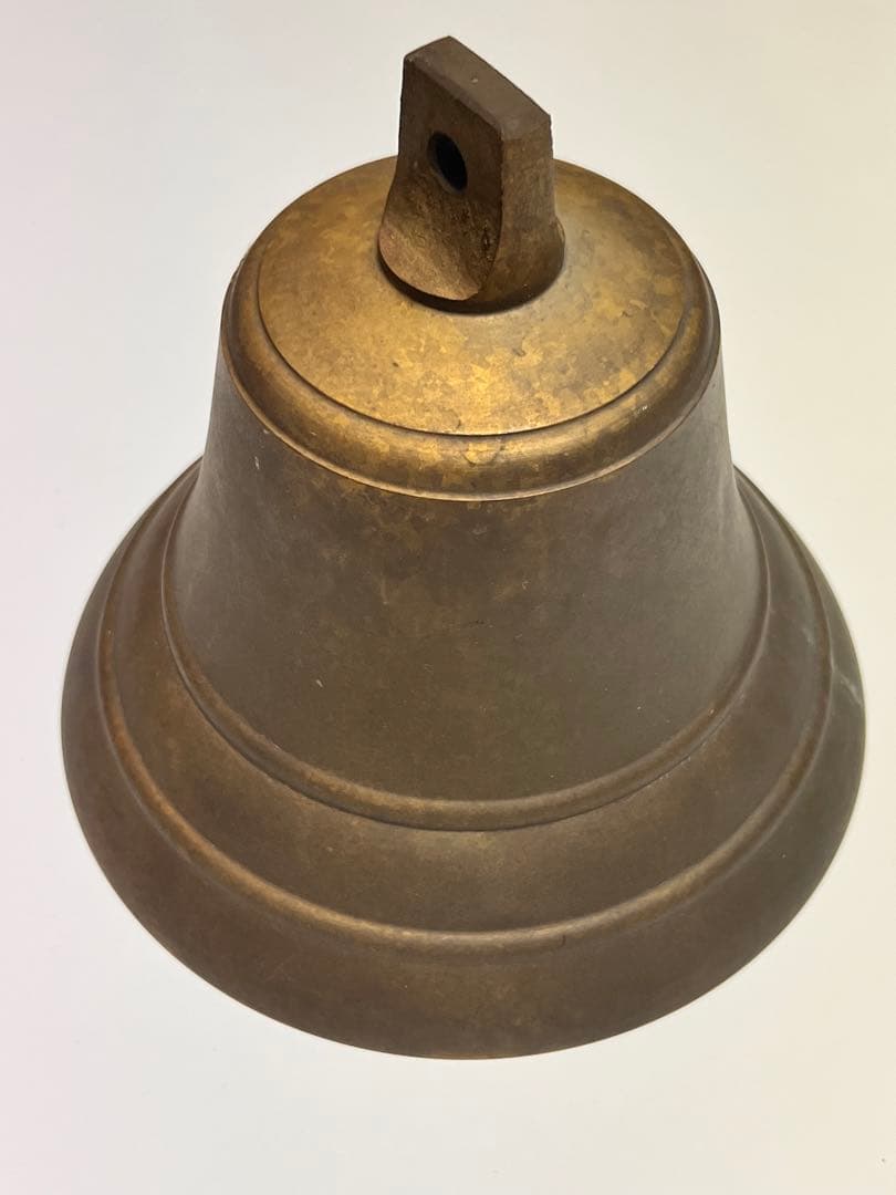 真鍮ベル .（銅と亜鉛の合金）約20センチ