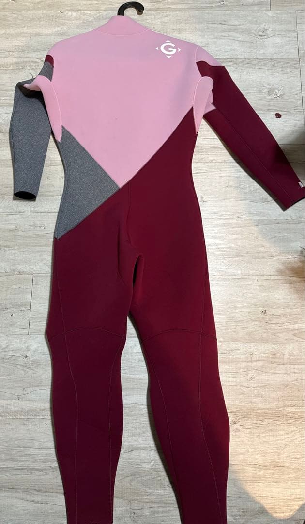 glareサーフスーツ