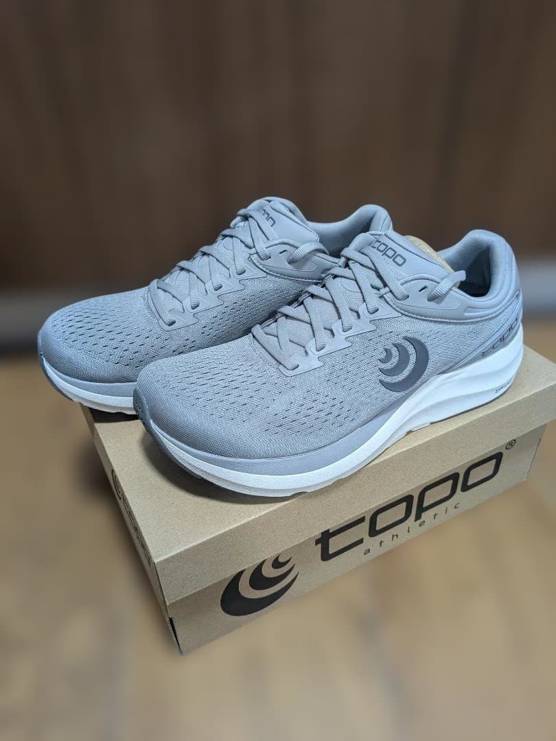 中*二様 Topo Athletic PHANTOM 3 26.5cm