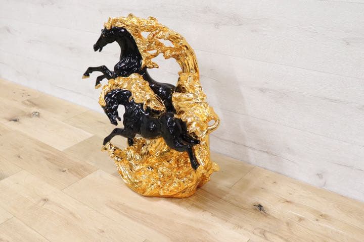 GMDTN31E ○ 飯田商事 iida 置物 馬 樹脂製 ブラック&金色 イン