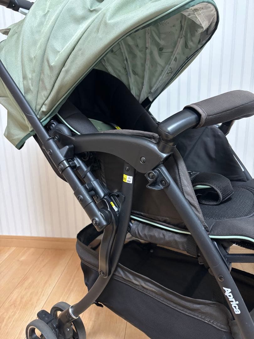 【数量限定モデル】アップリカ ラクーナクッション AEリミテッド グリーン