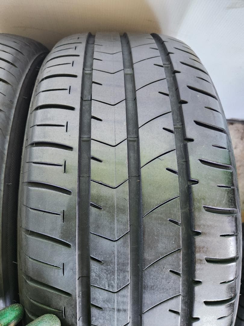 送料込☆2021年製 ブリヂストンタイヤ 235/50R18日本製☆4本