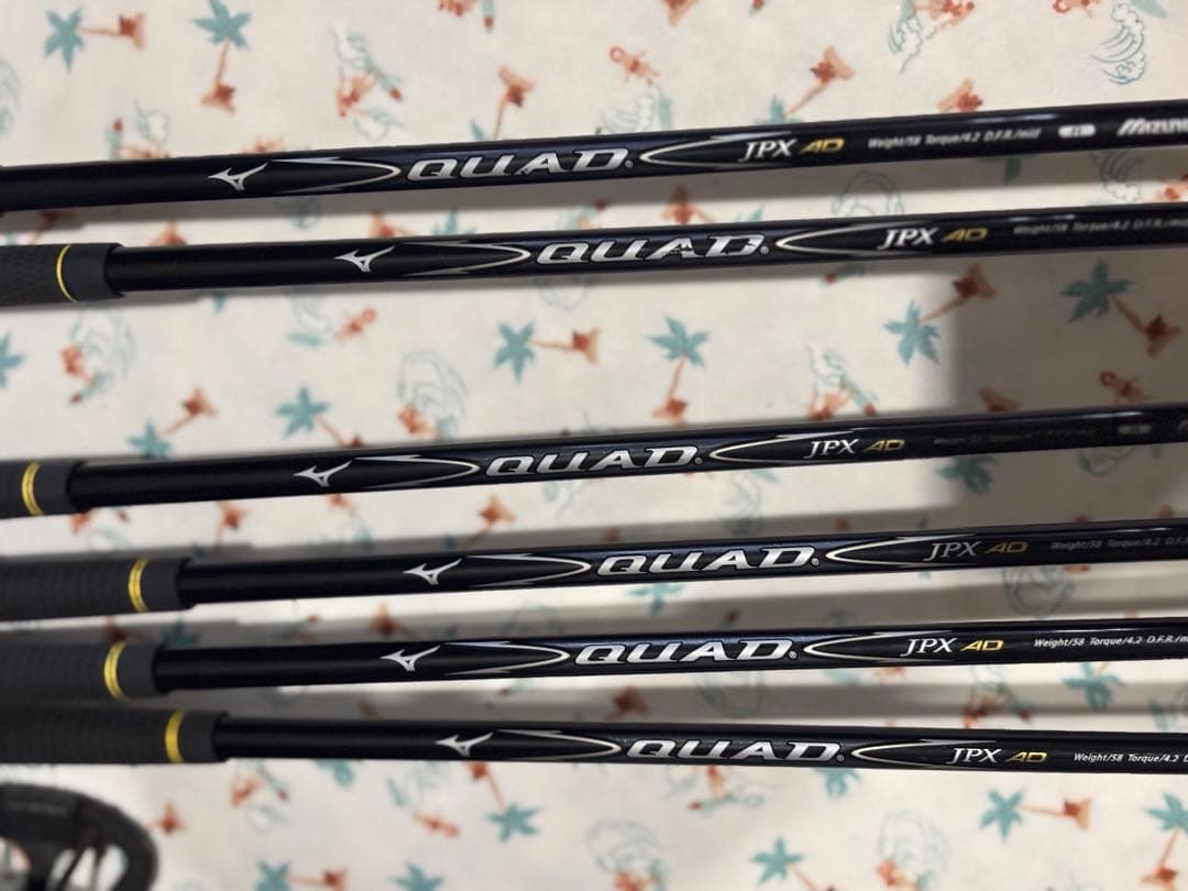 パーリーゲーツキャディバッグ　ヘッドカバー3.アイアン6本付