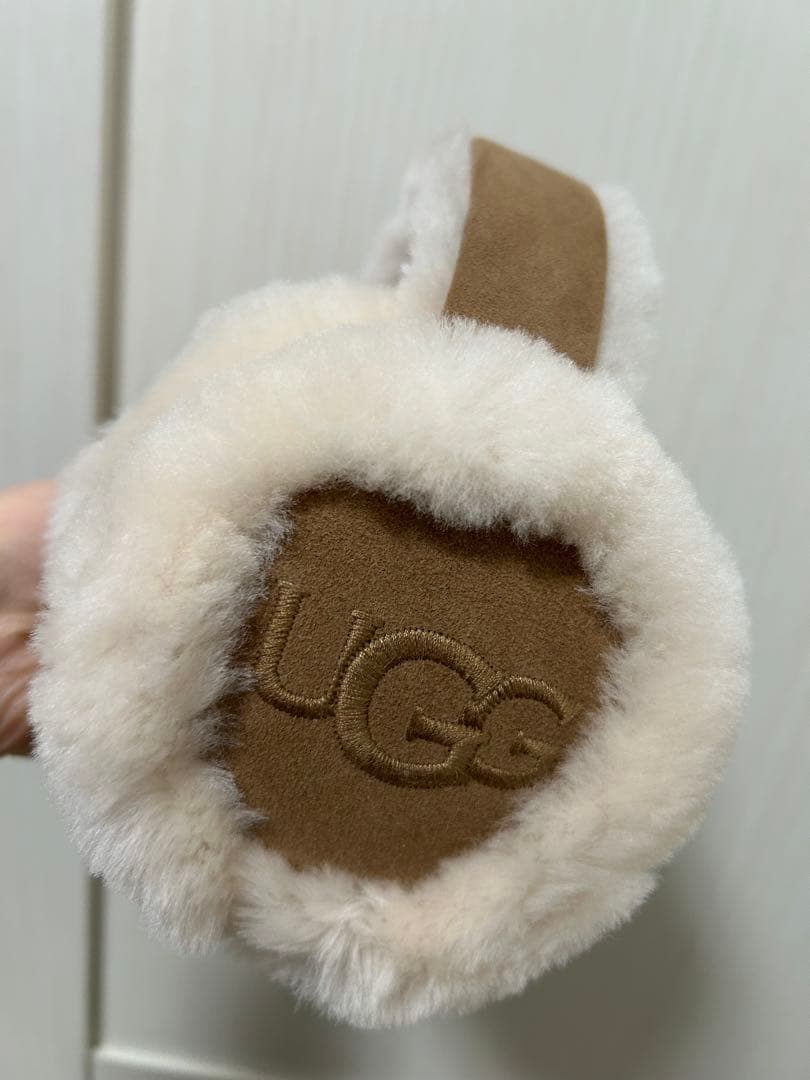 UGG ファーイヤーマフ