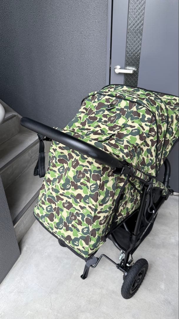 A BATHING APE × AIRBUGGYコラボ　迷彩 ベビーカー