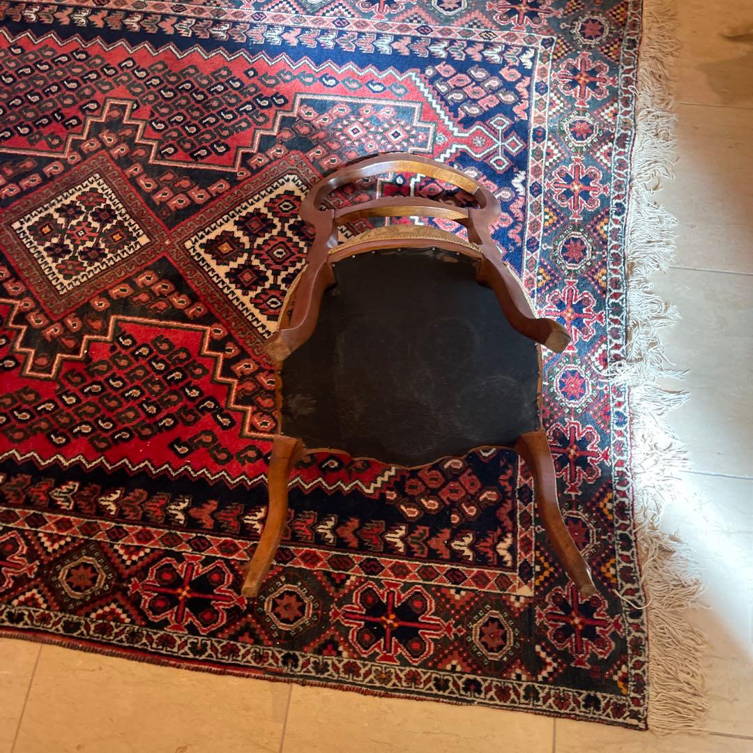 フレンチスタイル フランス製　木製椅子 花の彫刻付き