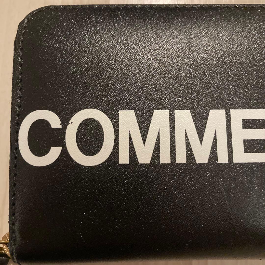 コムデギャルソン ヒュージロゴ ラウンドジップ 長財布