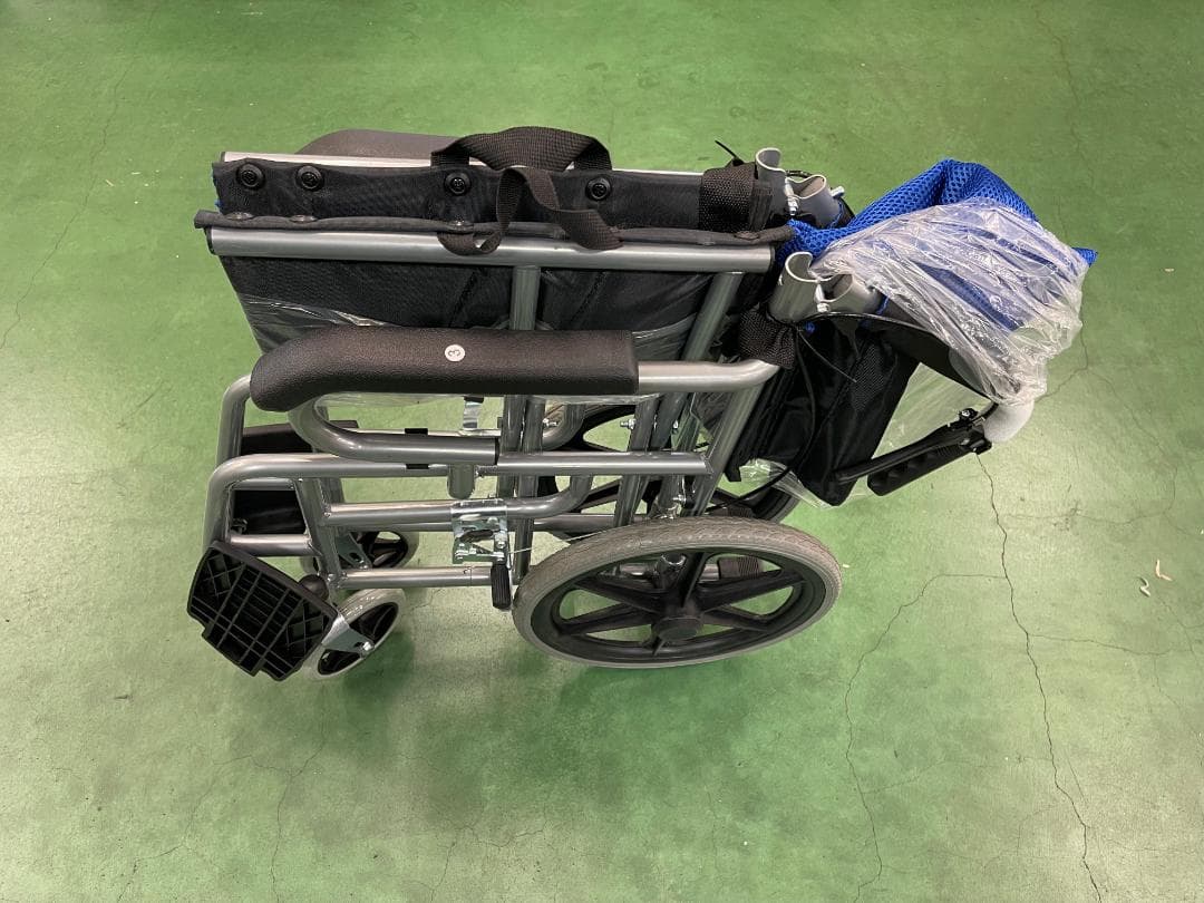 折りたたみ車椅子 軽量車椅子 【介助型】