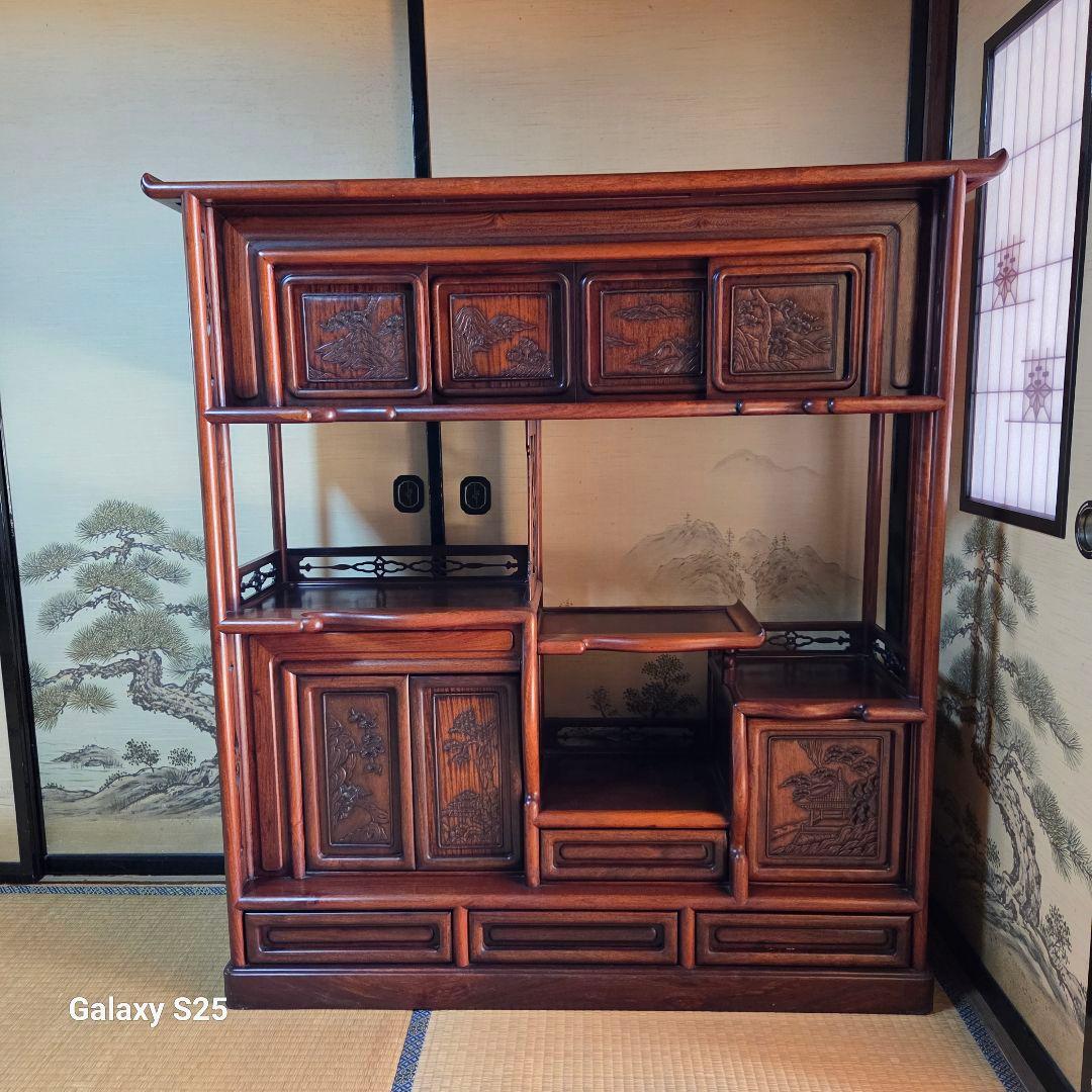 水屋箪笥　美しい彫刻の茶棚　飾り棚