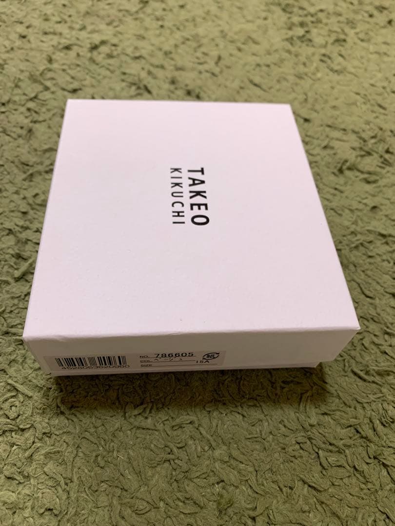 タケオキクチ 17600円二つ折り財布 新品本革 TAKEO KIKUCHI