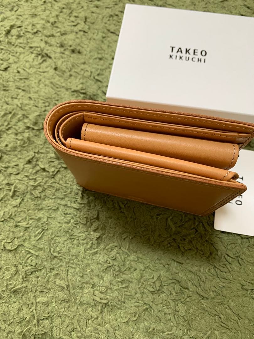 タケオキクチ 17600円二つ折り財布 新品本革 TAKEO KIKUCHI