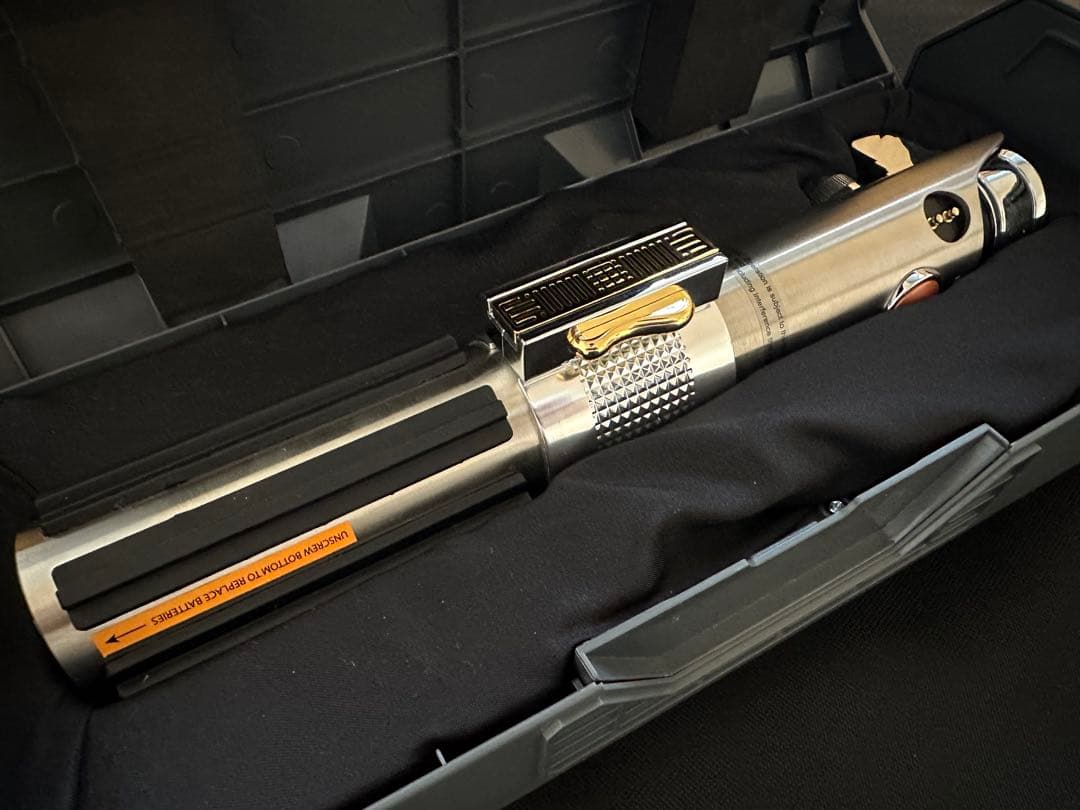 【新品】StarWars Galaxy's Edge ライトセーバー　アナキン