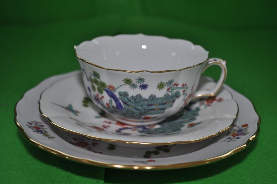 【マイセン】シノワズリ柿右衛門様式柴垣に松竹梅・鳥文スリーセット